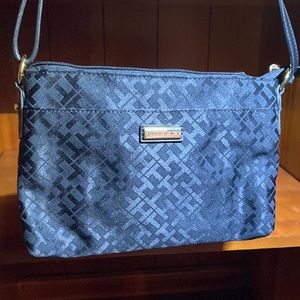 Tommy Hilfiger Crossbody bag with extra makeup bag